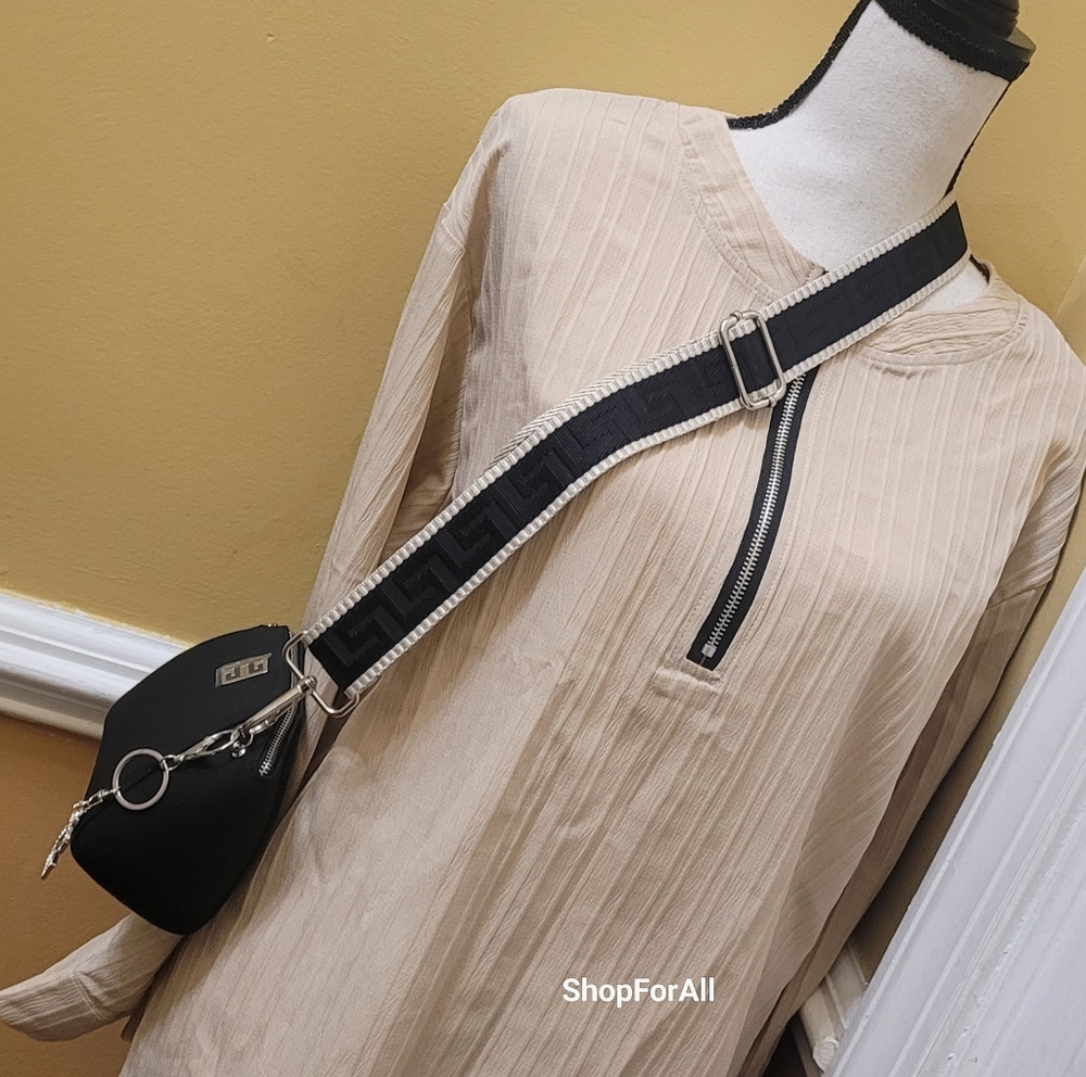 - Givenchy - Picture 15 of 15